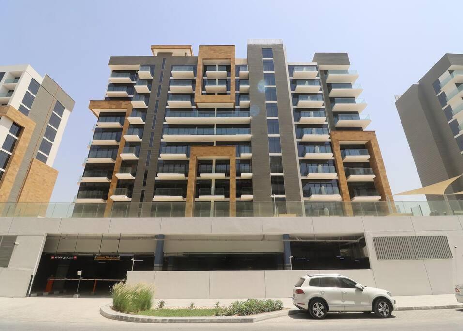 523 Groovy Getaway Dubai