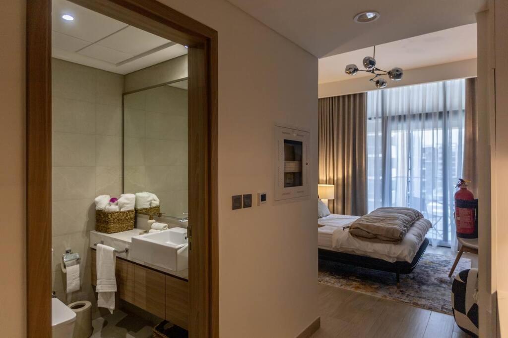 523 Groovy Getaway Apartment Dubai